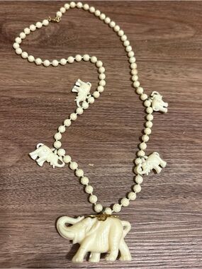 Source Unknown Cream Elephant Bead Necklace